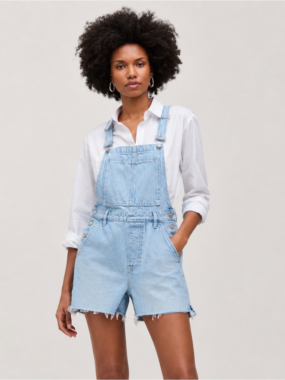 Madewell Denim Oversized Carpenter
Shortalls with a Raw-Hem Size Small